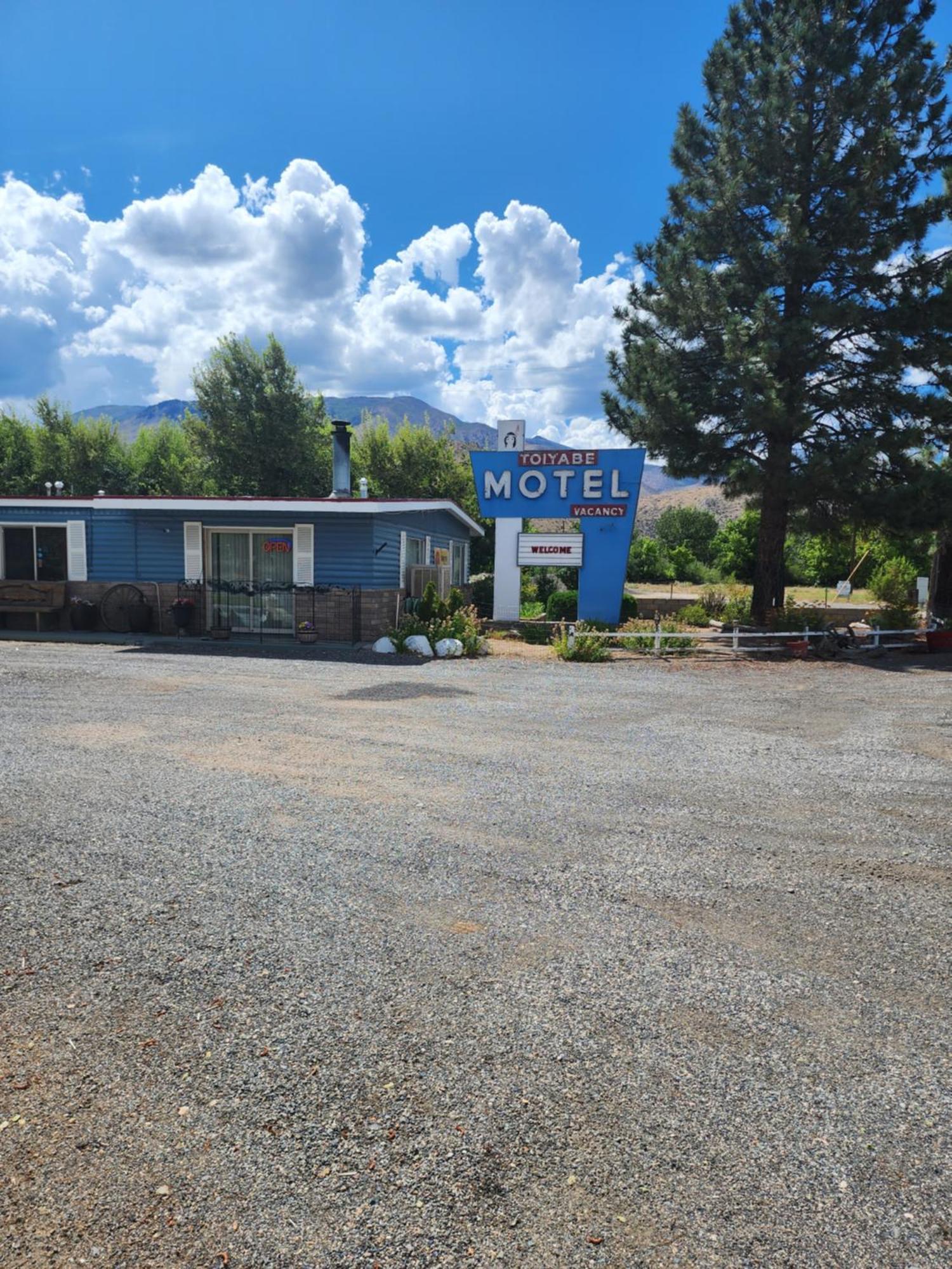 Toiyabe Motel Walker Exterior photo